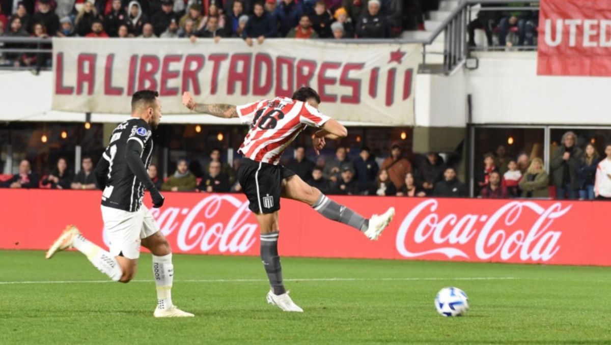 Estudiantes se retiró aplaudido a pesar de la eliminación.
