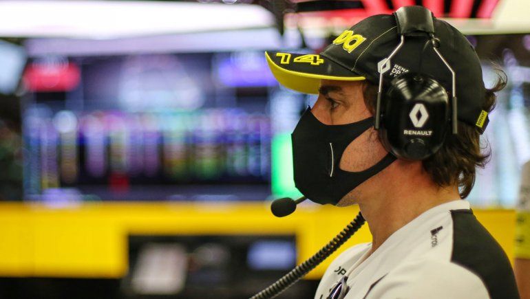 Fernando Alonso protagonizó un accidente de tránsito en Suiza