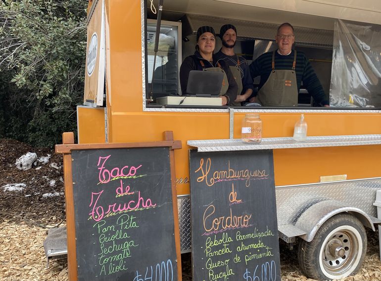 El taco de trucha es uno de las atracciones de Cumen Truck. El taco de trucha es uno de las atracciones de Cumen Truck.