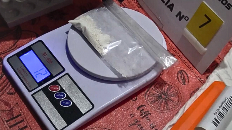 Cocaína presuntamente adulterada en Neuquén: se realizaron cuatro allanamientos y hay un detenido | LM Neuquen Cocaína presuntamente adulterada en Neuquén: se realizaron cuatro allanamientos y hay un detenido