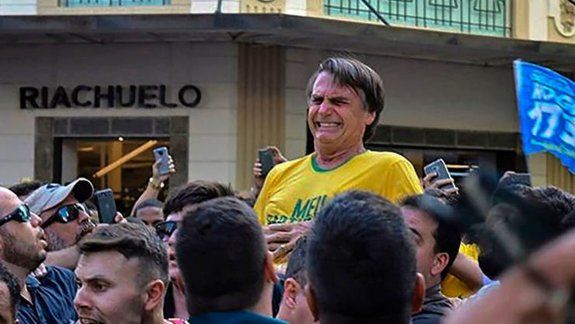 Absuelven al hombre que acuchilló a Bolsonaro durante la campaña
