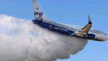 incendio en parque lanin: el boeing 737 ataca con gran cantidad de agua entre tromen y quillen incendio en parque lanin: el boeing 737 ataca con gran cantidad de agua entre tromen y quillen