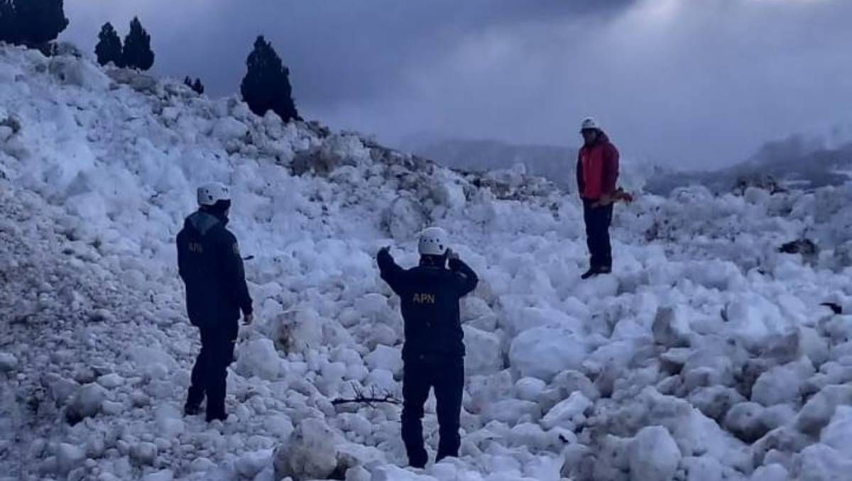 Un avalancha en Junín de los Andes causó complicaciones en un camino / Foto Prensa Parque Lanín