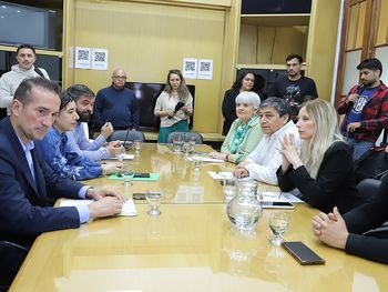 ATE y el gobierno tuvieron la segunda mesa de negociación. ATE y el gobierno tuvieron la segunda mesa de negociación.