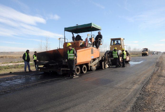 Provincia realiza obras viales para integrar el norte