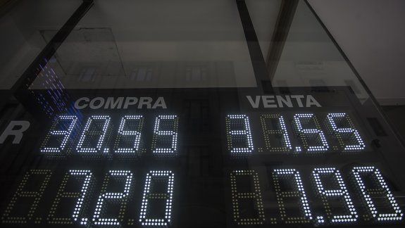 El Central no pudo frenar el alza del dólar: $31