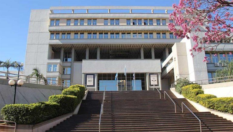 Investigan por posible instigación el suicidio de un joven gay