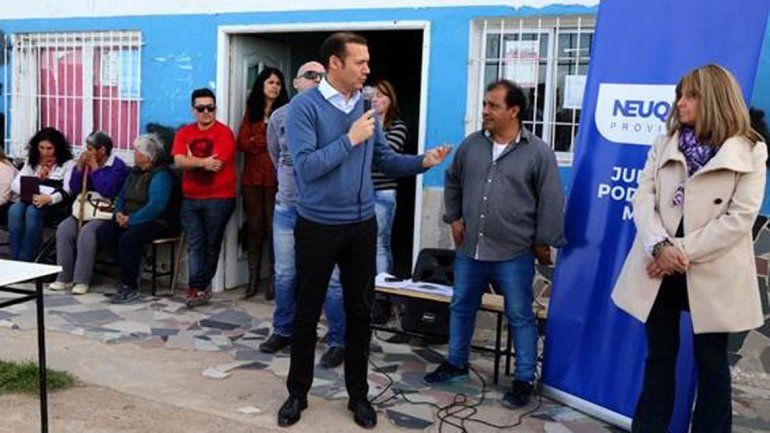 El gobernador Omar Gutiérrez recorrió ayer Colonia Nueva Esperanza.