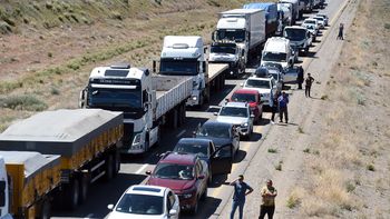 ordenaron el desalojo en los cortes de desarrollo social: no nos vamos a mover de aca ordenaron el desalojo en los cortes de desarrollo social: no nos vamos a mover de aca