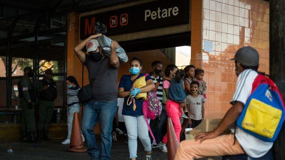 COVID-19: Venezuela planea vacunación masiva para abril