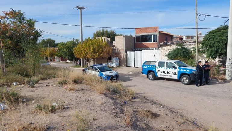 Buscan a dos sospechosos de la balacera en Sapere e investigan su relación con el tiroteo en Valentina Sur