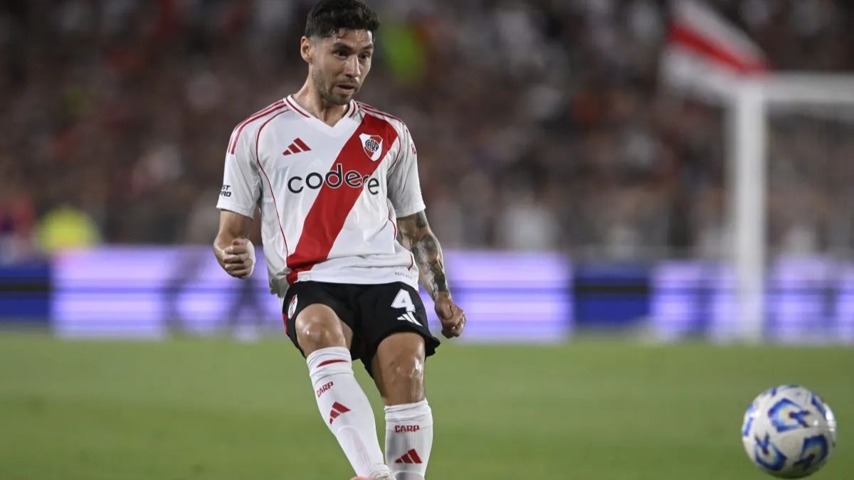 Gonzalo Montiel con la camiseta de River