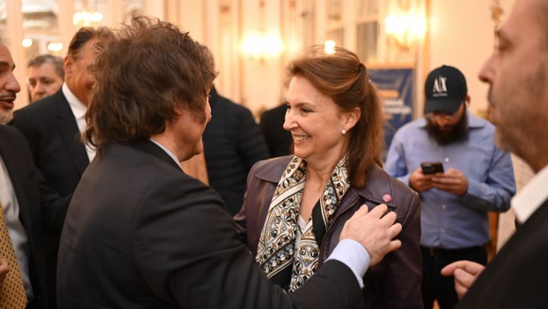 Diana Mondino y Javier Milei, una relación que se cortó después de diez meses. Diana Mondino y Javier Milei, una relación que se cortó después de diez meses.