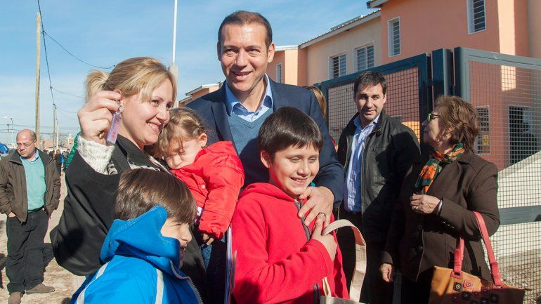 Gutiérrez revalorizó el trabajo de cada familia que gestionó la vivienda y les atribuyó a ellas el sueño cumplido.