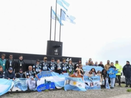 La ultramaratón que se realiza desde 2023 culminará en la réplica del ARA San Juan ubicada en la costanera de Río Gallegos, en Santa Cruz. La ultramaratón que se realiza desde 2023 culminará en la réplica del ARA San Juan ubicada en la costanera de Río Gallegos, en Santa Cruz.