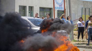 escandalo en un jardin de infantes: padres denuncian a un docente por abuso sexual escandalo en un jardin de infantes: padres denuncian a un docente por abuso sexual