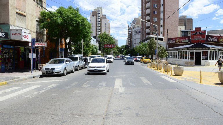 Casa por casa para informar por los carriles exclusivos