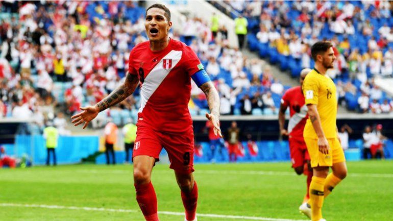 Francia se quedó con el grupo y Perú ganó tras 36 años