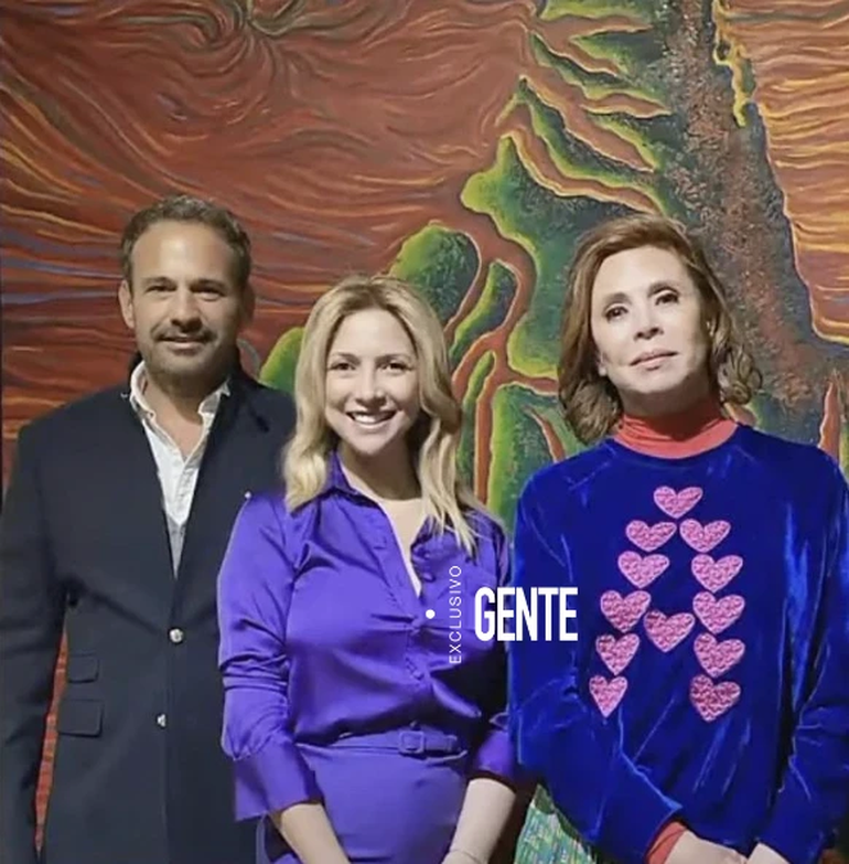 La foto de Fabiola Yañez con Agatha Ruiz de la Prada.