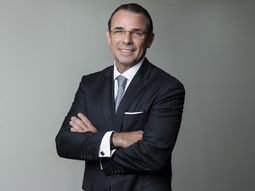 Javier La Rosa estaba basado en Buenos Aires, Argentina, como presidente de Chevron para América Latina.