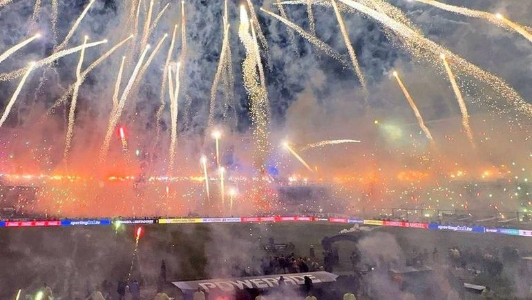 ⁠Racing sancionado: la fuerte multa que le aplicaron por el recibimiento con fuegos artificiales ante Flamengo