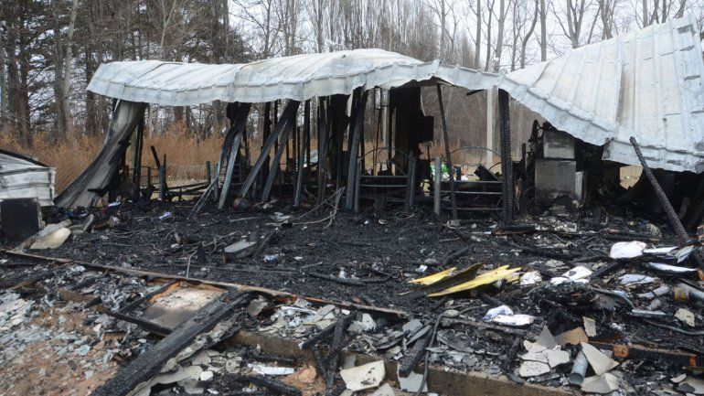Gabriela Calluqueo (foto) perdió todo. Hace 6 meses comenzó a trabajar como bombera voluntaria en el cuartel de Plottier.&nbsp;