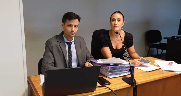 La fiscal general Julieta Gamarra y el abogado Joaquín González, quienes presentaron la acusación a los cinco imputados. La fiscal general Julieta Gamarra y el abogado Joaquín González, quienes presentaron la acusación a los cinco imputados.