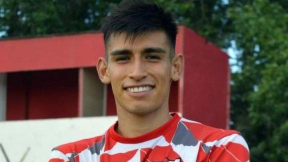 No habla, no discute con nadie, es lo más bueno que hay, dijo el DT del Rojo sobre Sánchez.visibility
