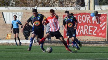 la imagen menos pensada: el historico rojo en la b (¡y metio 9!) la imagen menos pensada: el historico rojo en la b (¡y metio 9!)