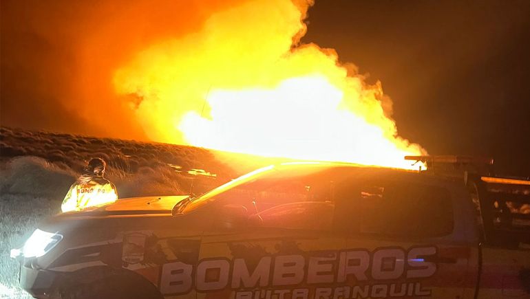 Descontrolado el incendio en el norte neuquino. Descontrolado el incendio en el norte neuquino.