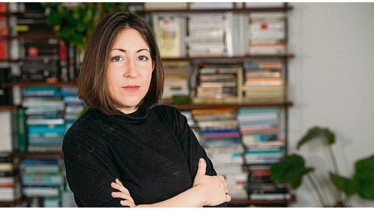 Netflix: La autora de Poco Ortodoxa y una controvertida confesión