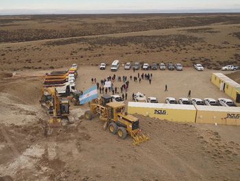 YPF comenzó la construcción de la locación de los tres pozos en Palermo Aike.
