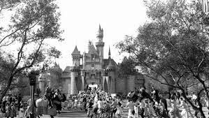 Disneyland abrió sus puertas hace 65 años y se convirtió en el sueño de millones de niños y no tanto.