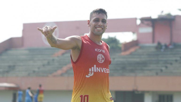 El crack neuquino que vuelve a Brasil, donde gambeteó a la muerte