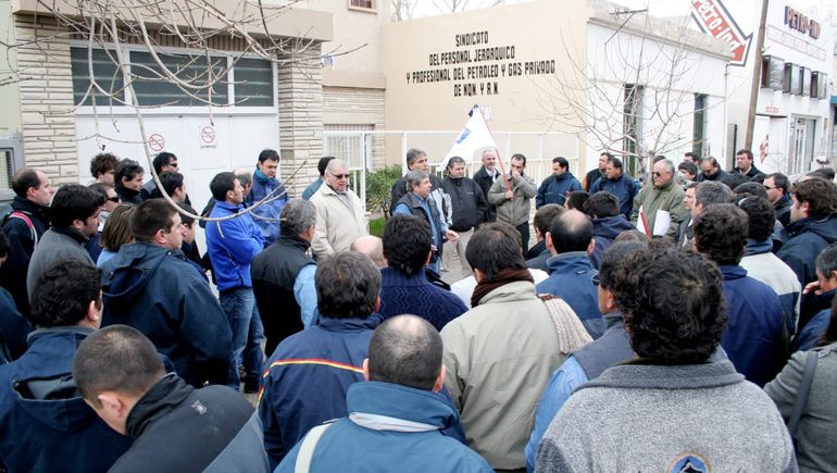Una asamblea de trabajadores y trabajadoras en la primera sede de calle Leguizamon. Una asamblea de trabajadores y trabajadoras en la primera sede de calle Leguizamon.