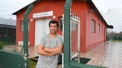 El Polo y el comedor infantil que levantó.