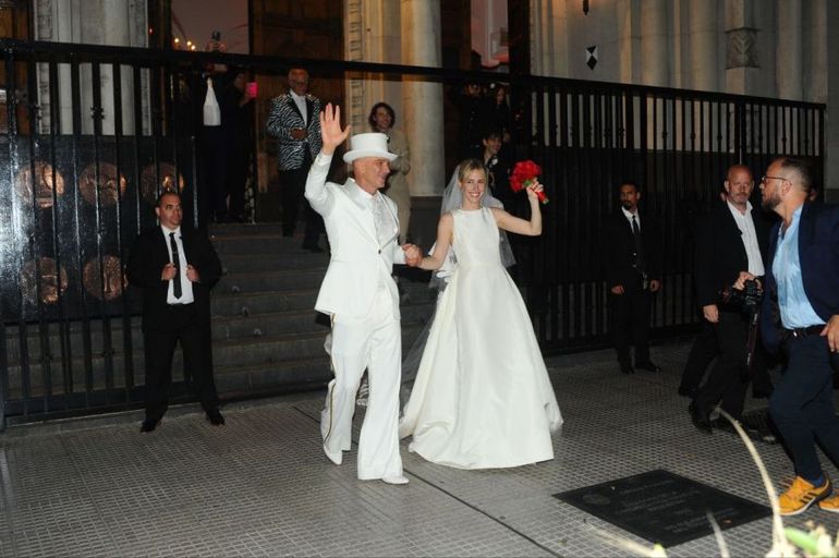 La salida de los novios