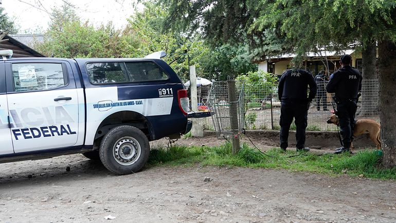 Uno de los allanamientos en San Martín de los Andes por la rama de los narcopolicías.