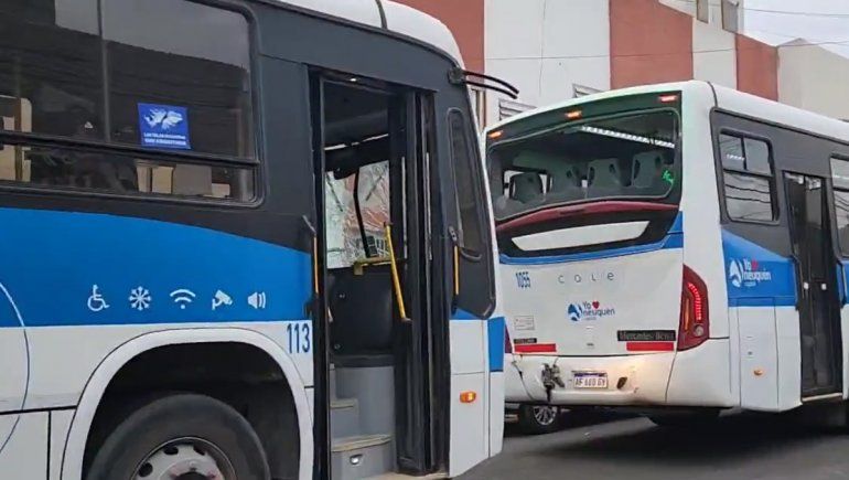 El incidente de tránsito habría ocurrido en el Oeste neuquino durante el Día de la Madre. 