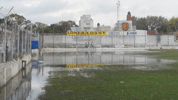 El agua no deja a Lifune retomar la actividad.