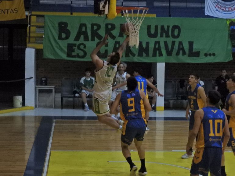 Agustín Sánchez, la figura en el goleo de Pérfora. Foto archivo: Manantial Deportivo Agustín Sánchez, la figura en el goleo de Pérfora. Foto archivo: Manantial Deportivo