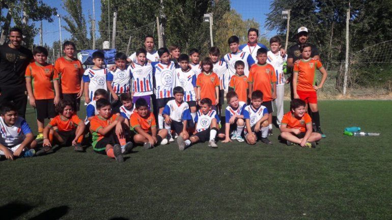 Unos 800 niños y niñas disfrutan de  la Liga de Escuelas