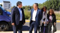 Mariano Gaido acompaña a Rolando Figueroa en la defensa de la Neuquinidad