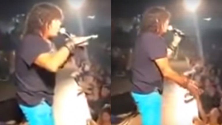 La Mona evitó que le robaran el celular a un amigo en medio de un show