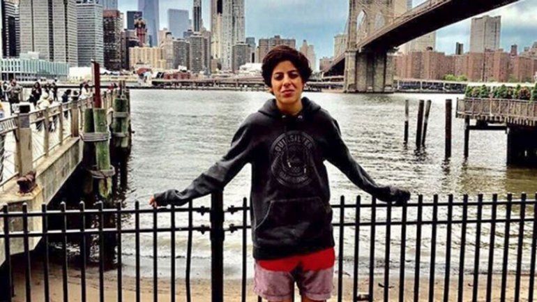 El hijo menor de Carlos Menem le declaró la guerra a su media hermana al revelar que no lo deja ver a su papá.