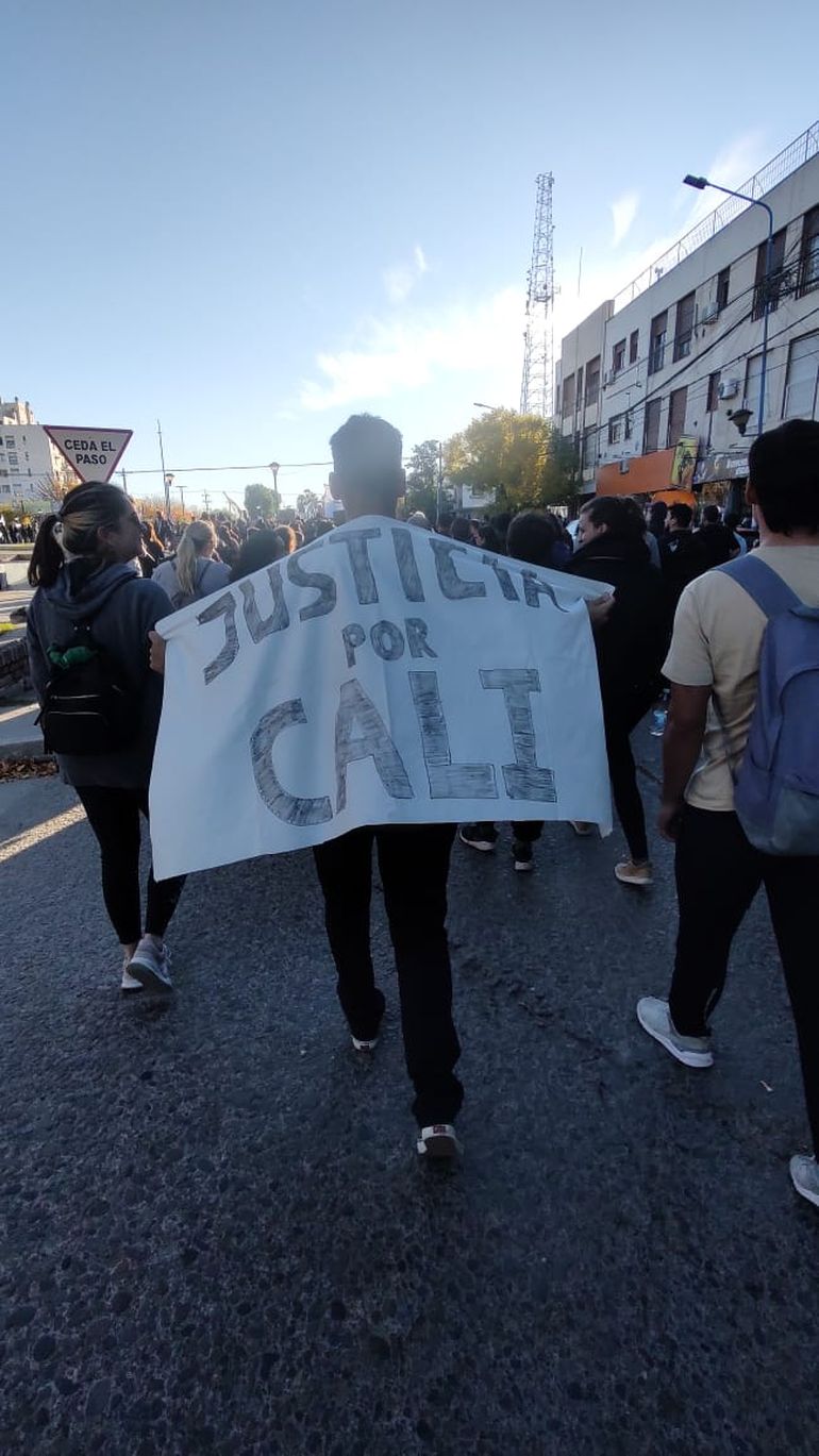 El pedido de justicia por Juan Caliani en las calles de Roca. El pedido de justicia por Juan Caliani en las calles de Roca.