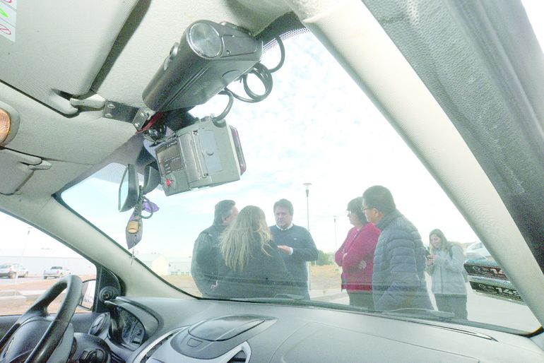 Las cámaras permitirán mayor seguridad para los choferes de taxis y remises. Las cámaras permitirán mayor seguridad para los choferes de taxis y remises.