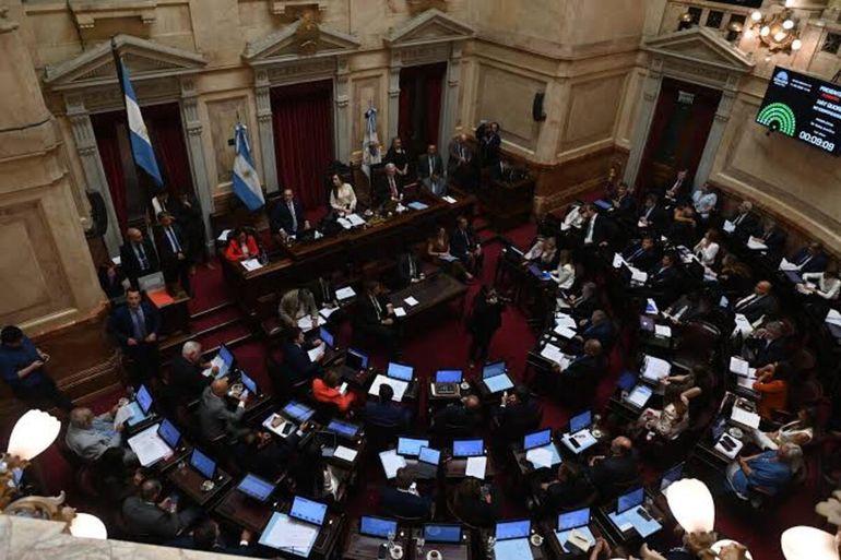Bullrich negoció los votos para tratar la reforma de Zonas Frías y los cambios en el Banco Central.