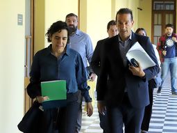 Carla Pogliano, secretaria de Hacienda y Finanzas y Jorge Tobares, ministro de Gobierno de la provincia de Neuquén. Carla Pogliano, secretaria de Hacienda y Finanzas y Jorge Tobares, ministro de Gobierno de la provincia de Neuquén.