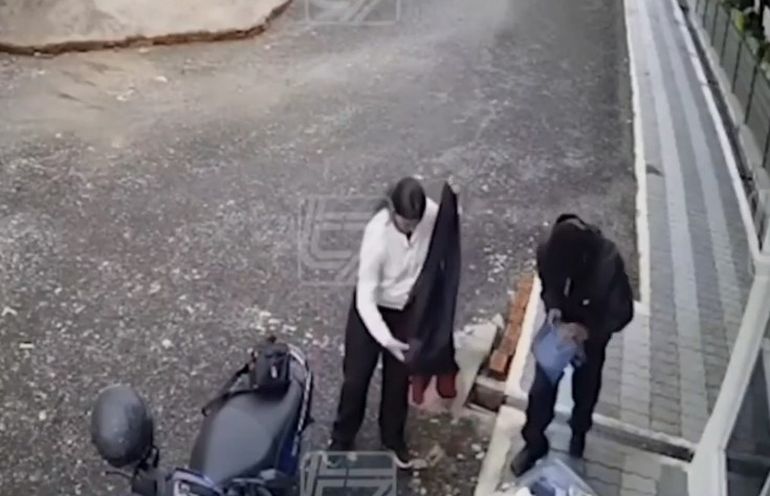 El día previo a la desaparición, en plena luna de miel, la pareja alquiló una moto y se dirigió a un popular destino de montaña de India. El día previo a la desaparición, en plena luna de miel, la pareja alquiló una moto y se dirigió a un popular destino de montaña de India.